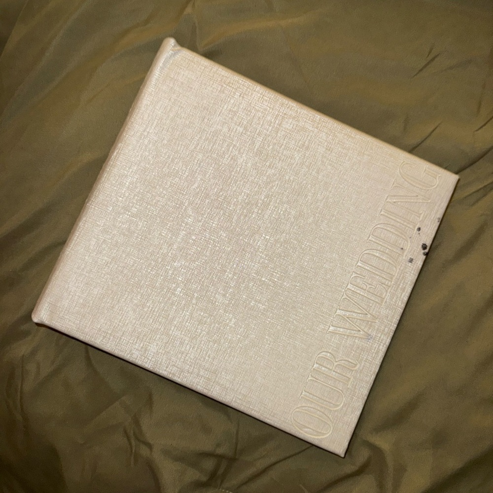 Elegant Cream Wedding Photo Album